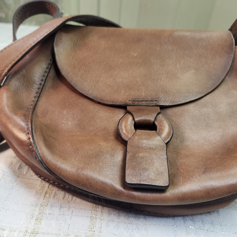 Brown Leather Crossbody Saddle Bag with Ring Detail - Picture 4 of 4